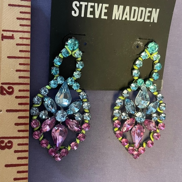 Steve Madden Sparkly Pierced Earrings - Picture 4 of 4